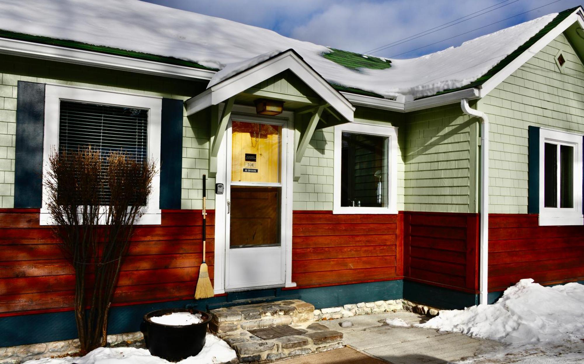 Banff Beaver Cabins Екстер'єр фото